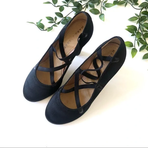 Marc Jacobs Satin Heels - Picture 4 of 6